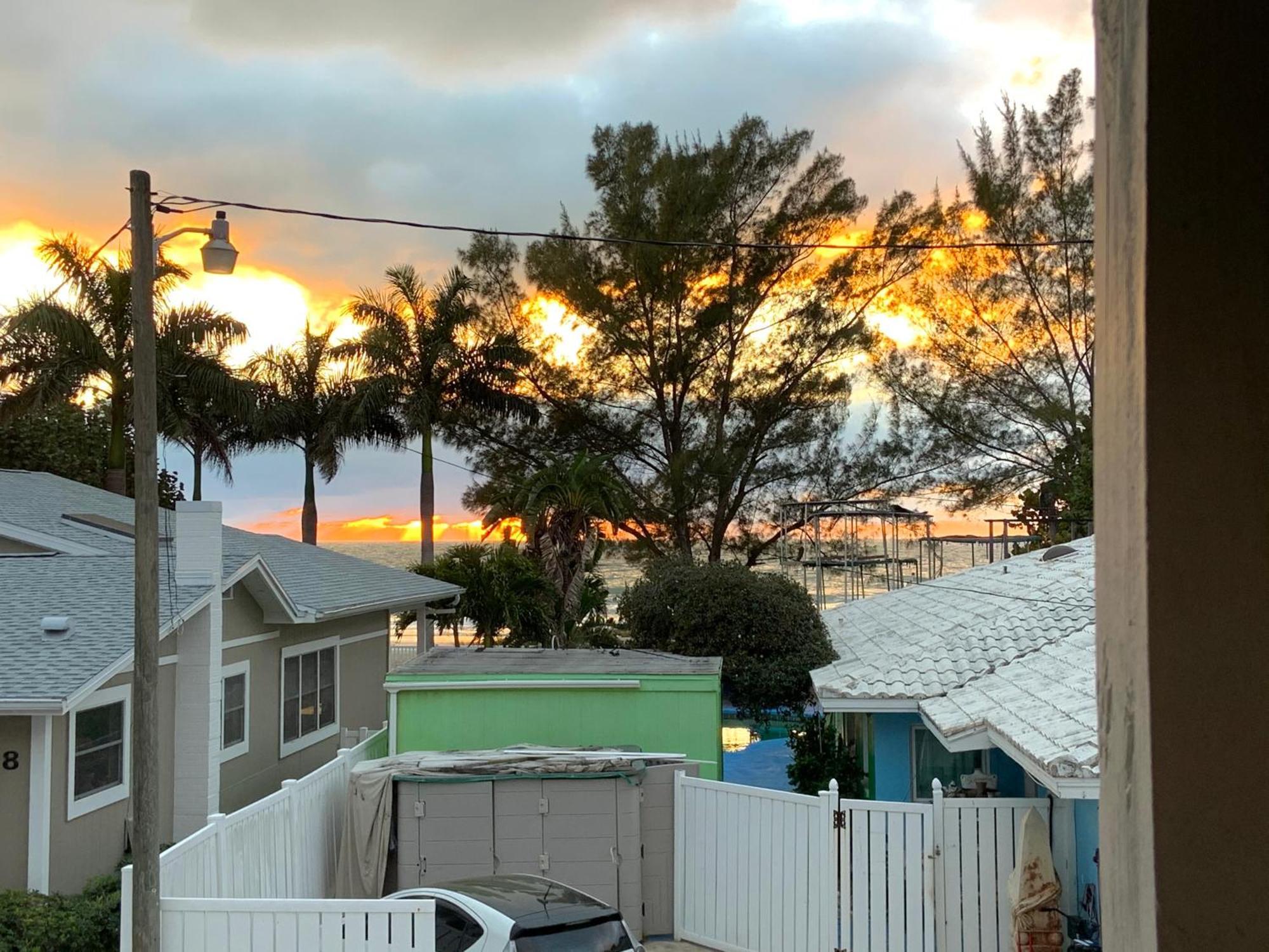 100 Steps To Beautiful Indian Rocks Beach, Oceanside, 2 Bedroom Updated Apartment