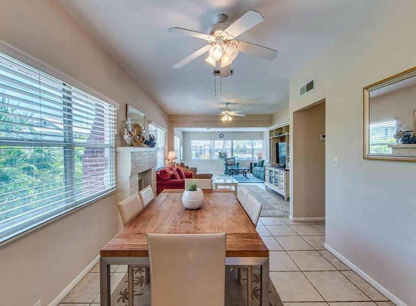 Holiday home Beachcomber Beach House - Weekly Just Steps To White Sand Beach!