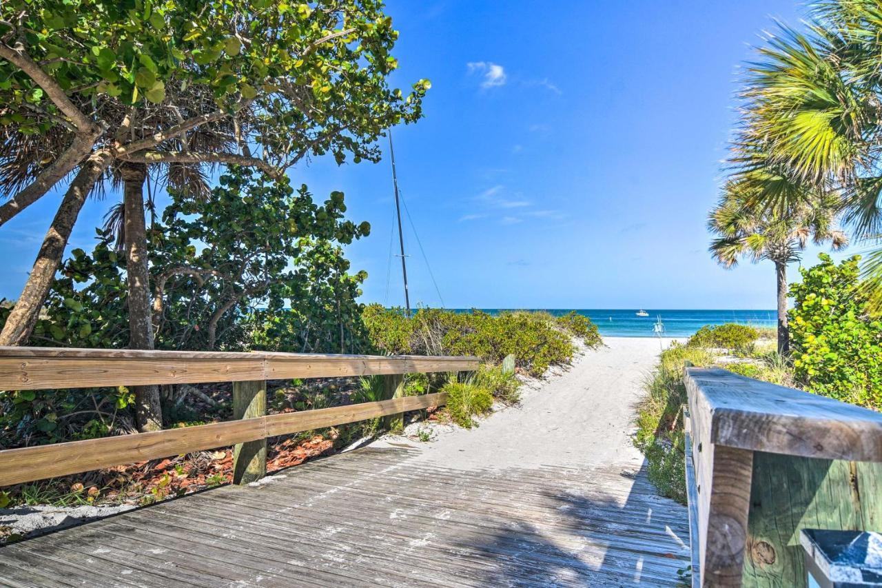 Florida Unit Steps From Indian Rocks Access! Clearwater Beach