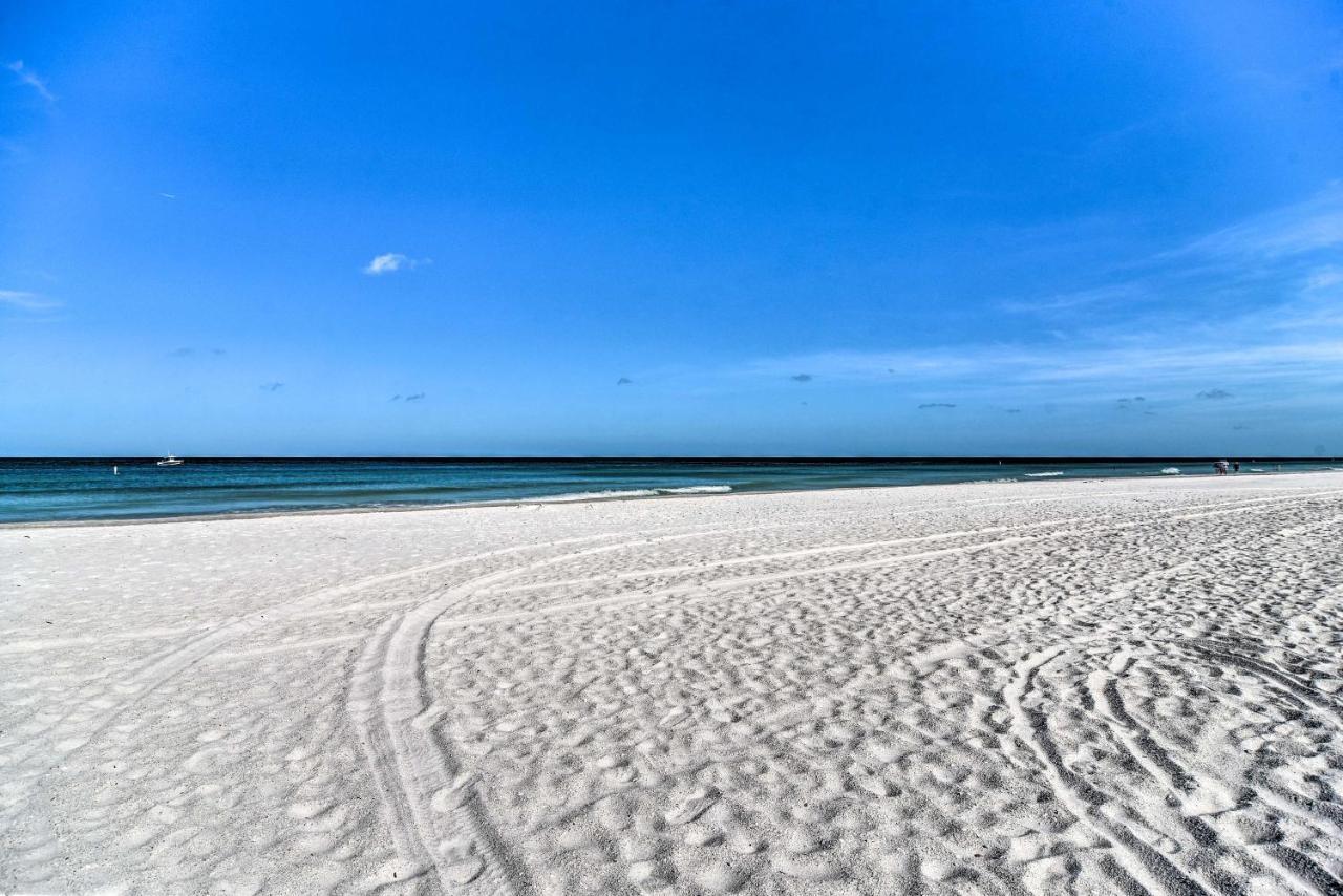 With Easy Access To Indian Rocks Beach! Apartment Clearwater Beach