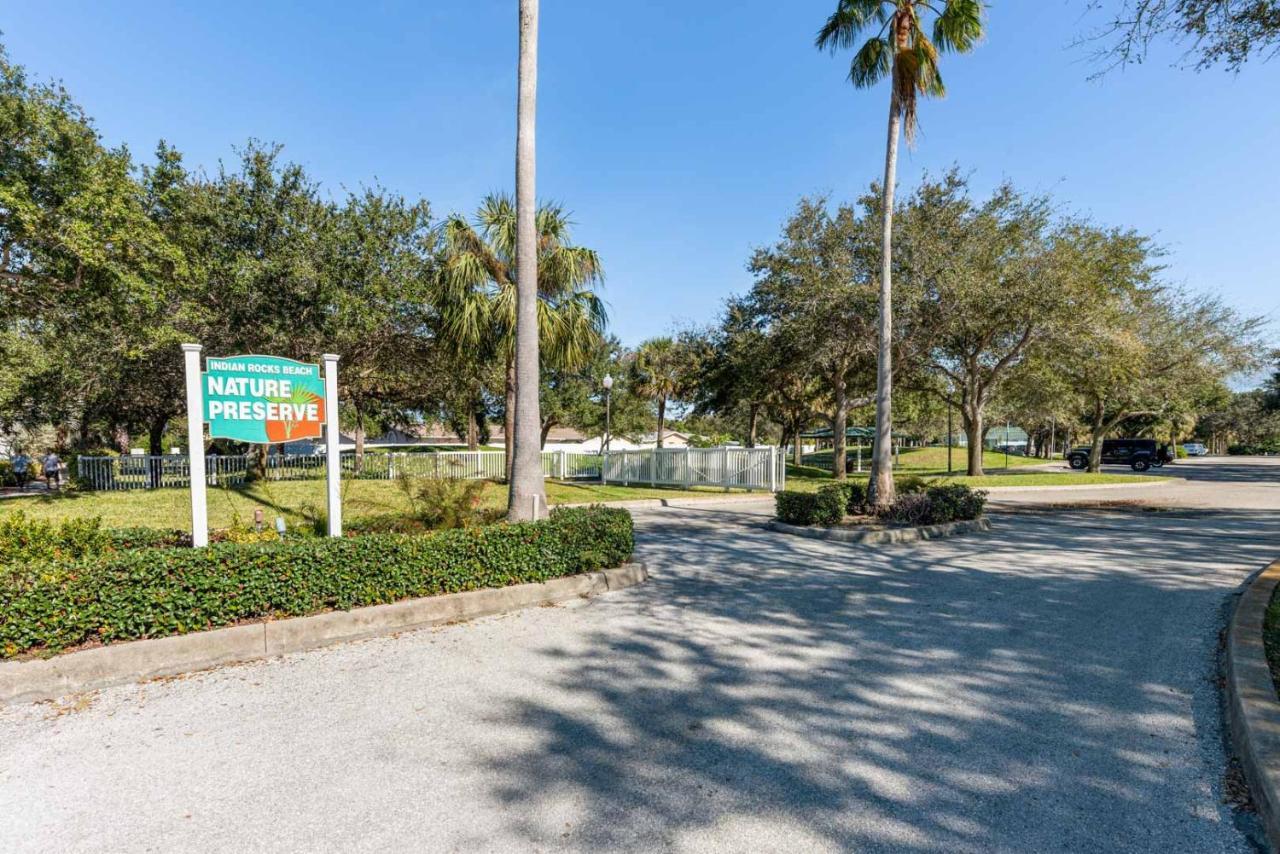 Apartment Charming Beach With Stunning Unset Views Pets Are Welcome Here Bella7