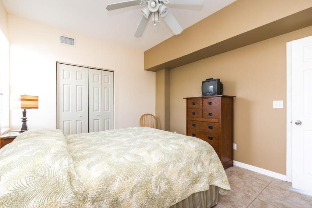 Apartment Charming Beach With Stunning Unset Views Pets Are Welcome Here Bella7