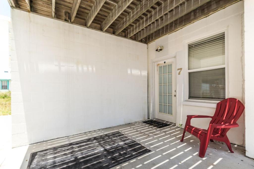 Apartment Charming Beach With Stunning Unset Views Pets Are Welcome Here Bella7