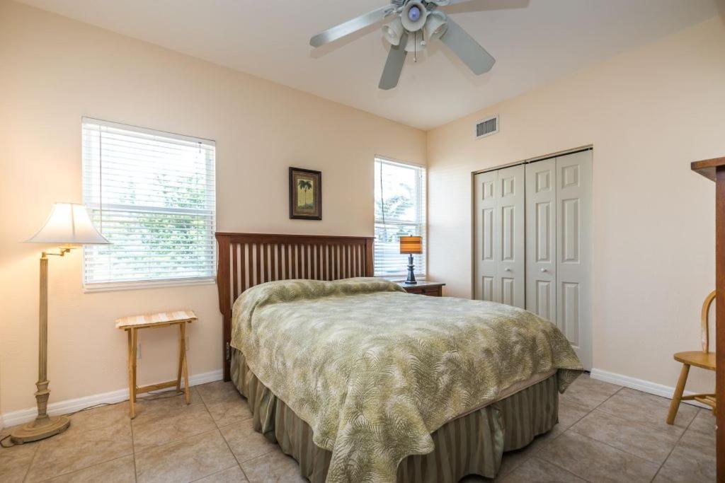 Charming Beach With Stunning Unset Views Pets Are Welcome Here Bella7 Apartment Clearwater Beach