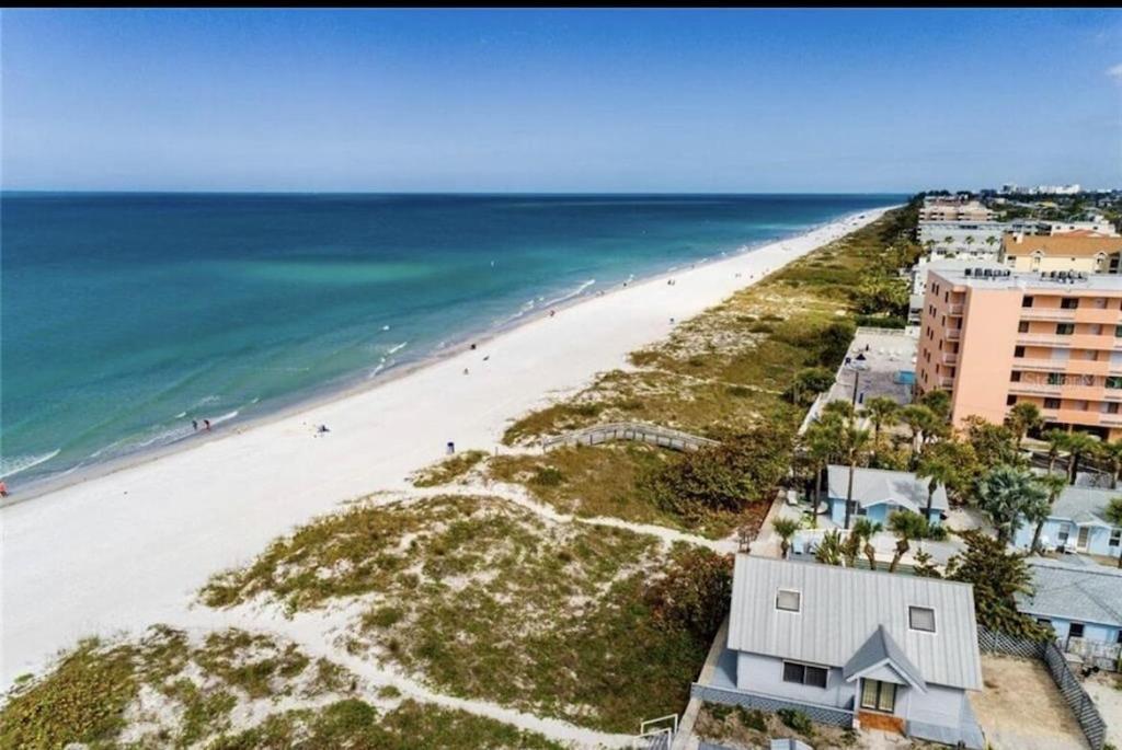Private Front Cottage- Indian Rocks Chalet Clearwater Beach