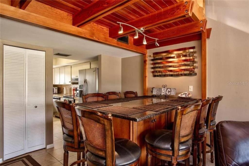 In The Heart Of Clearwater Apartment *