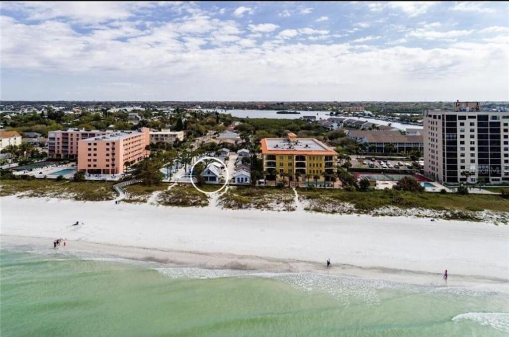 Private Front Cottage- Indian Rocks * Clearwater Beach