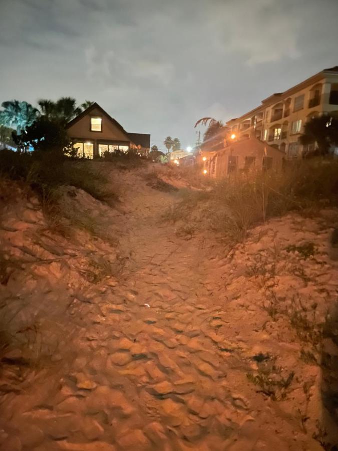 Chalet Private Front Cottage- Indian Rocks