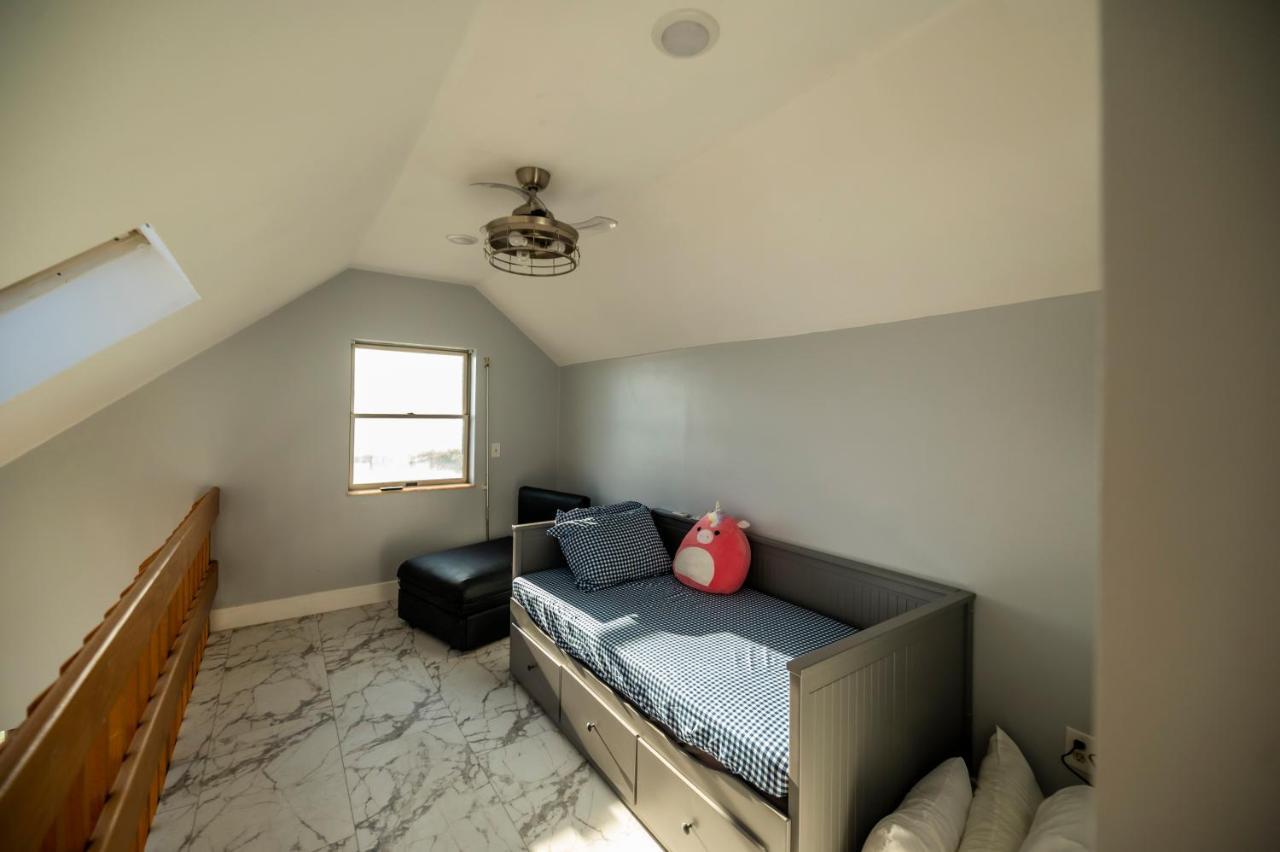 Private Front Cottage- Indian Rocks *
