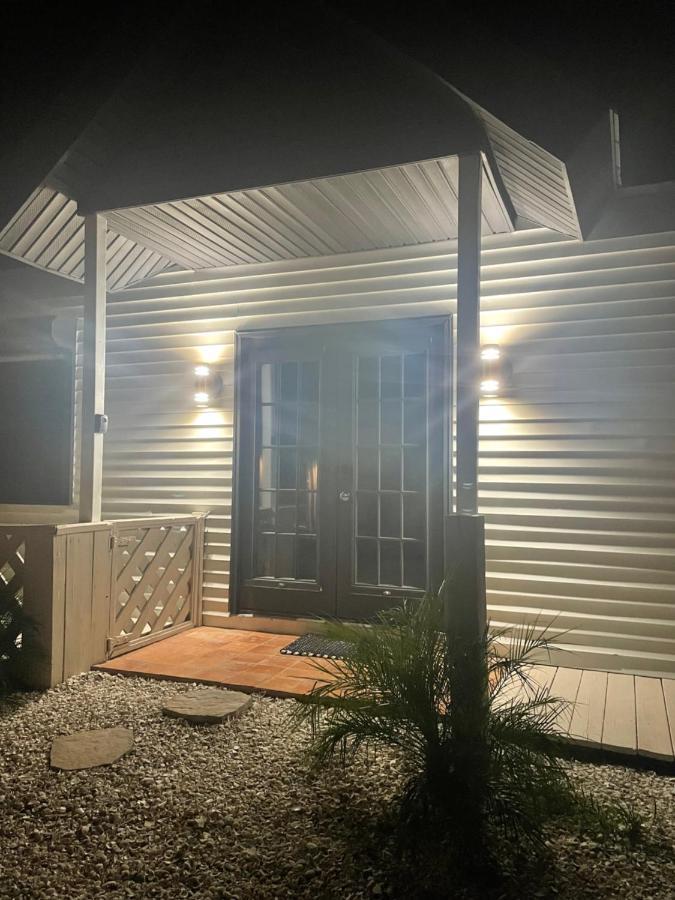 Private Front Cottage- Indian Rocks Clearwater Beach