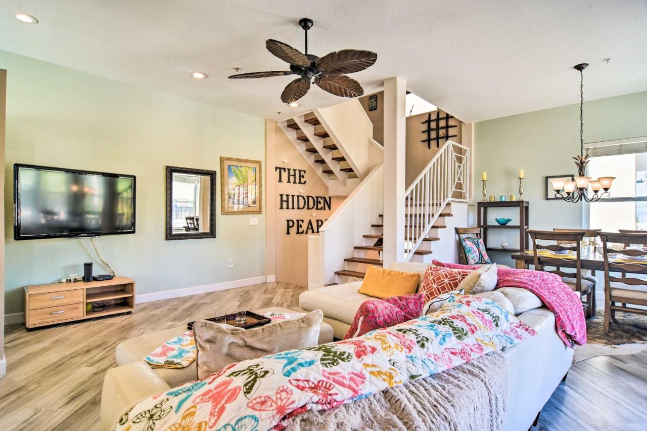 Holiday home Colorful Townhome, Steps To Clearwater Beach! Clearwater Beach