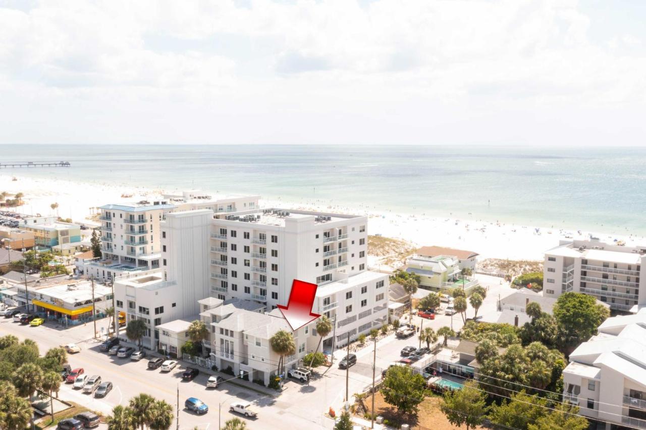 Colorful Townhome, Steps To Clearwater Beach! *