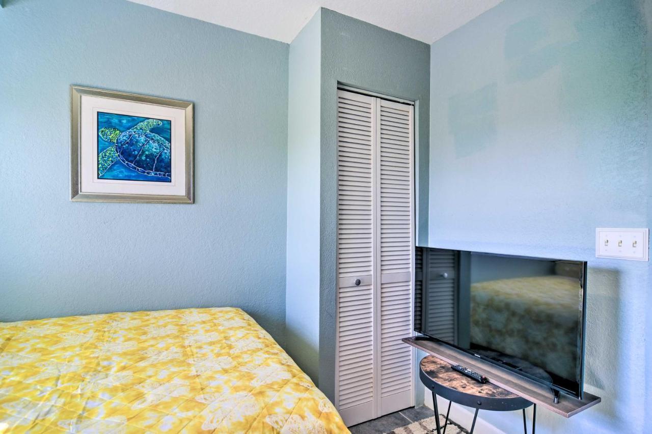 Colorful Townhome, Steps To Clearwater Beach! Holiday home Clearwater Beach