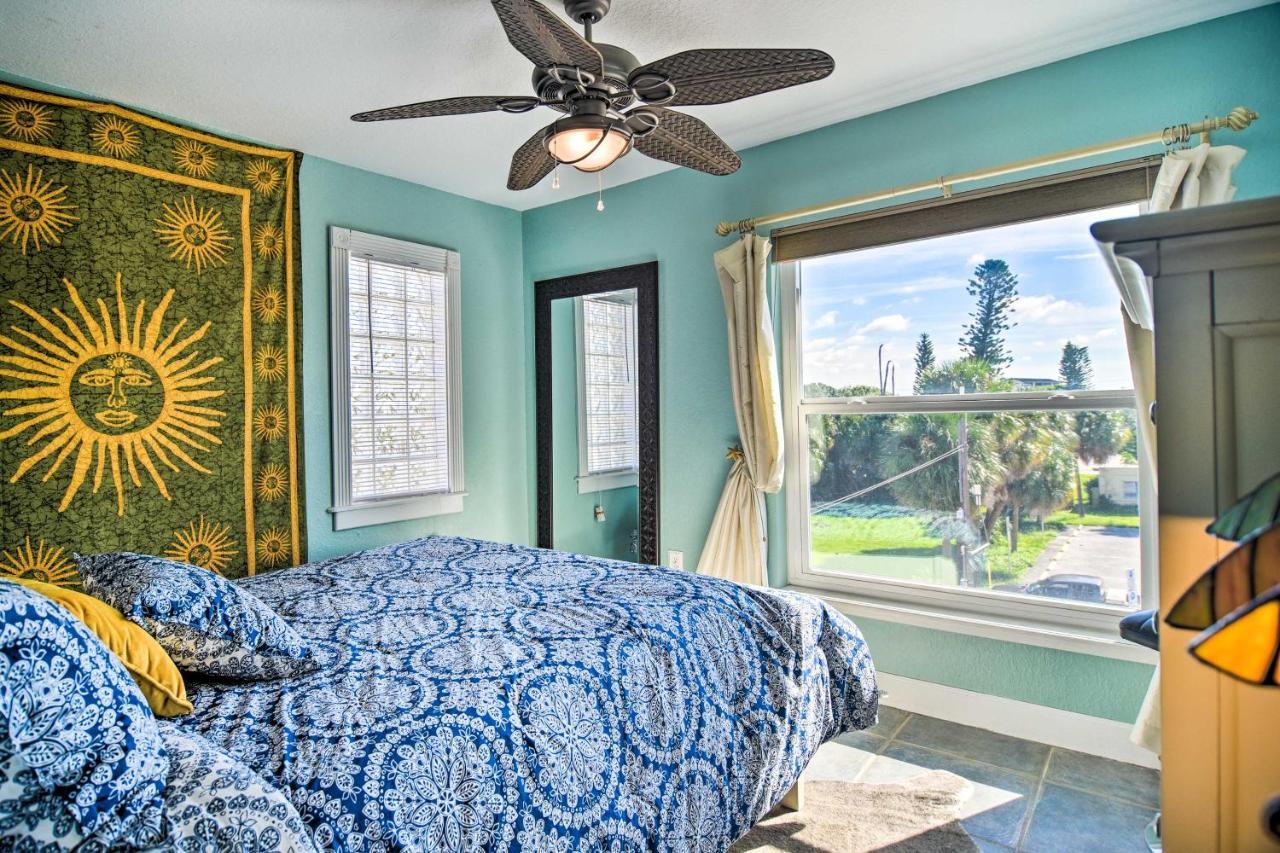 Colorful Townhome, Steps To Clearwater Beach! Holiday home *