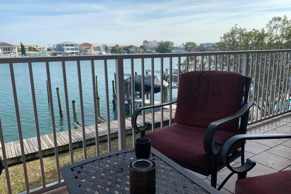 Luxury And Spacious Waterside Getaway * Clearwater Beach