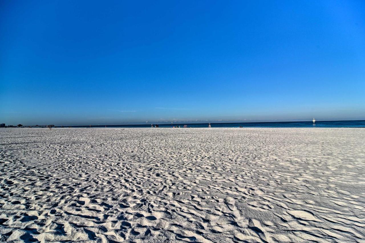 Coastal Sea Side Townhome - Walk To Beach!