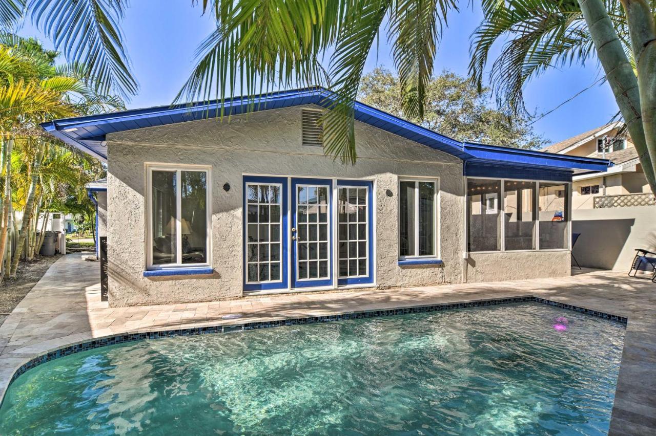 Indian Rocks - 2 Blocks To Beach! Holiday home