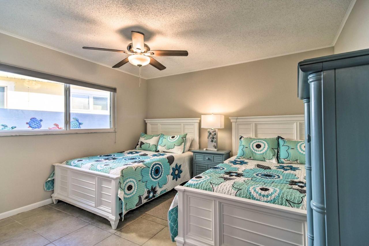 Indian Rocks - 2 Blocks To Beach! Holiday home *
