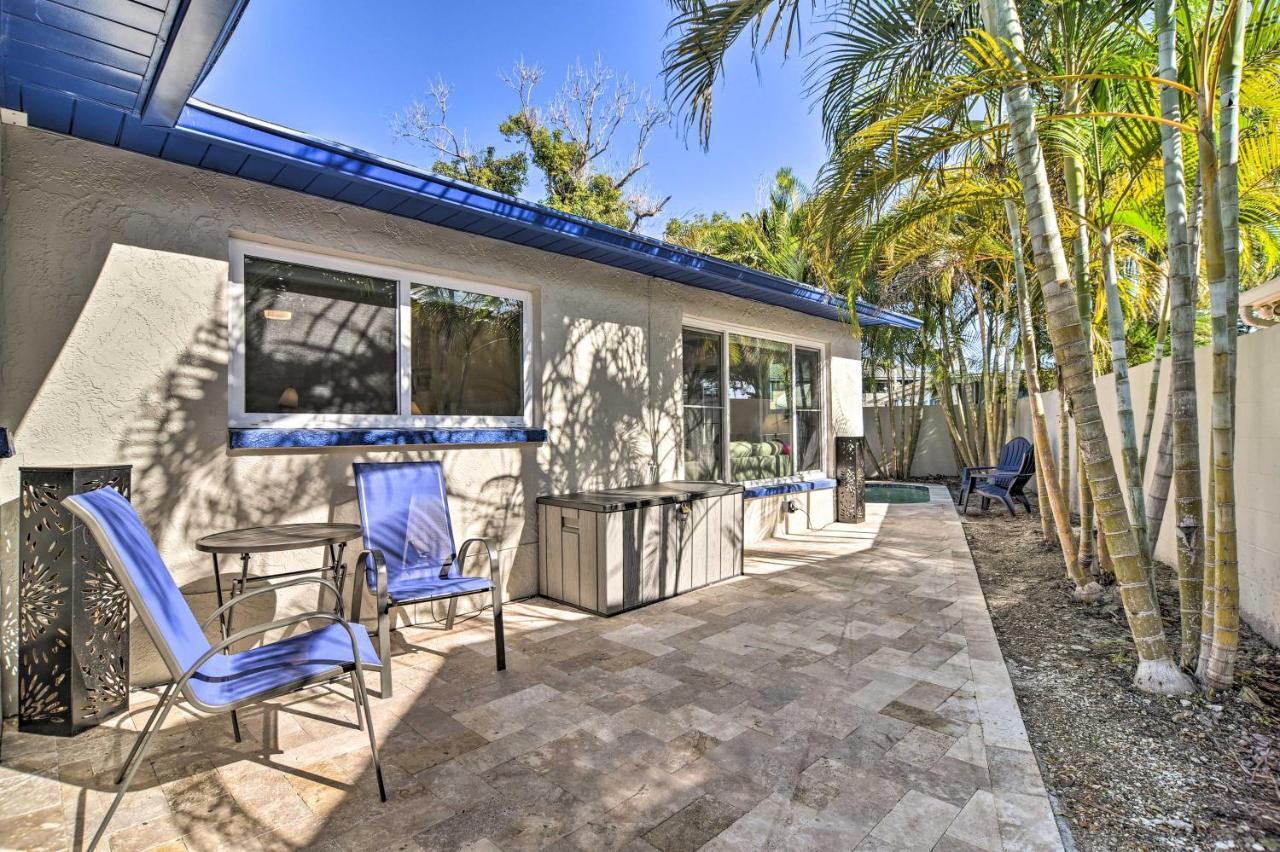 Indian Rocks - 2 Blocks To Beach! Holiday home *