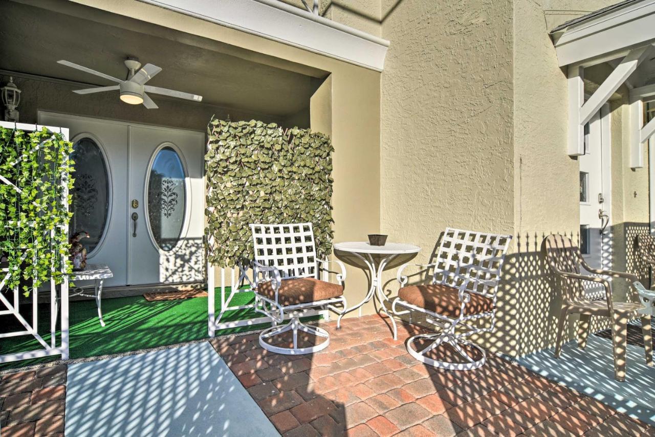 Coastal Sea Side Townhome - Walk To Beach! Holiday home Clearwater Beach