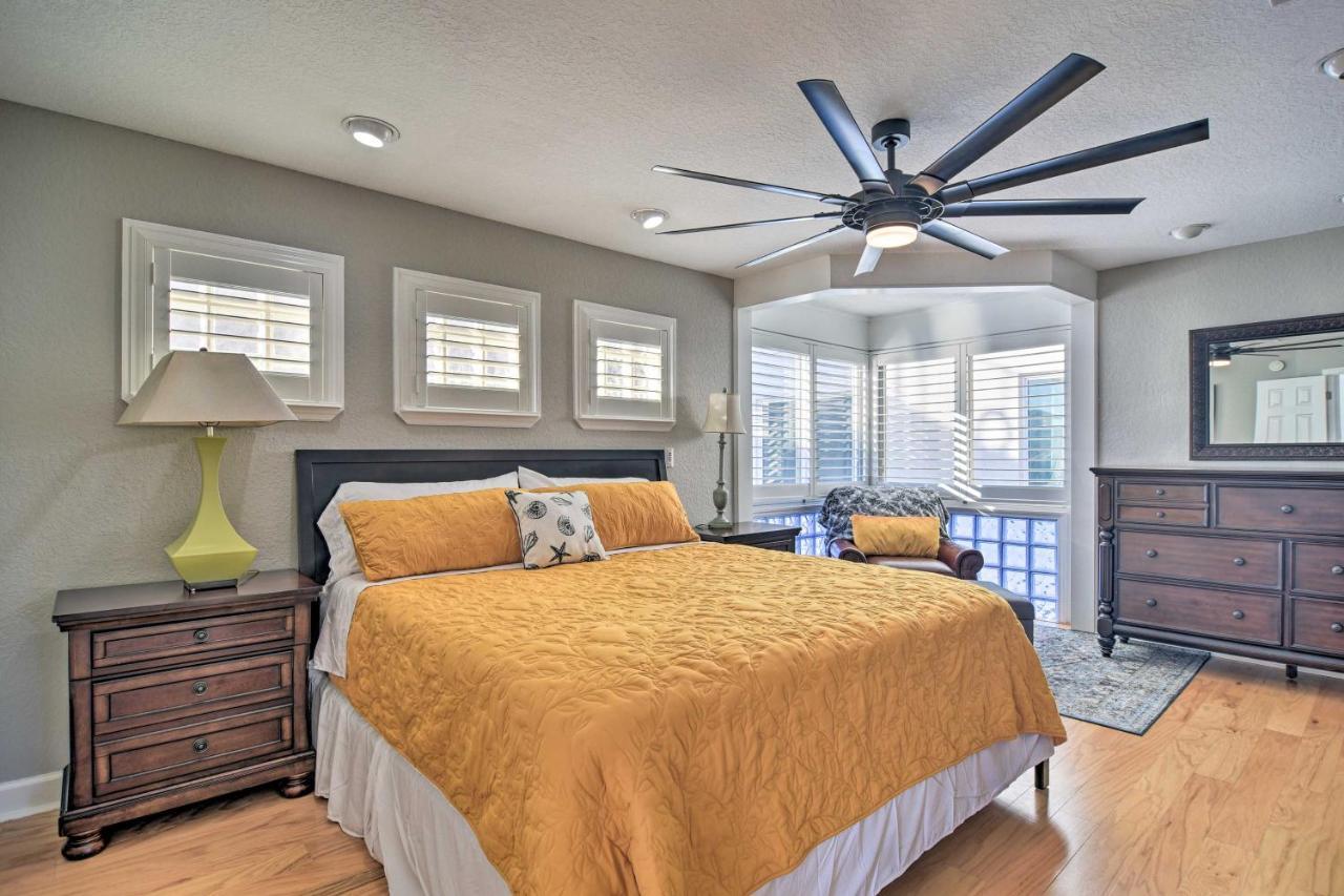 Coastal Sea Side Townhome - Walk To Beach! Clearwater Beach