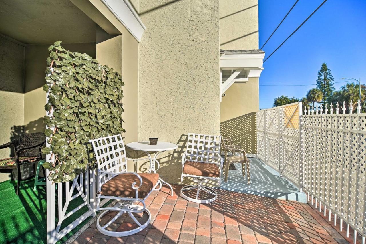 Coastal Sea Side Townhome - Walk To Beach! *