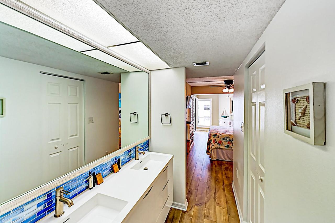 Apartment Waterview Unit 204 *