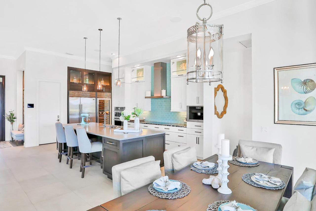 Island Estate Waterfront Holiday home *