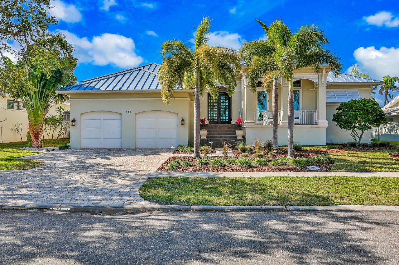 Island Estate Waterfront Holiday home *