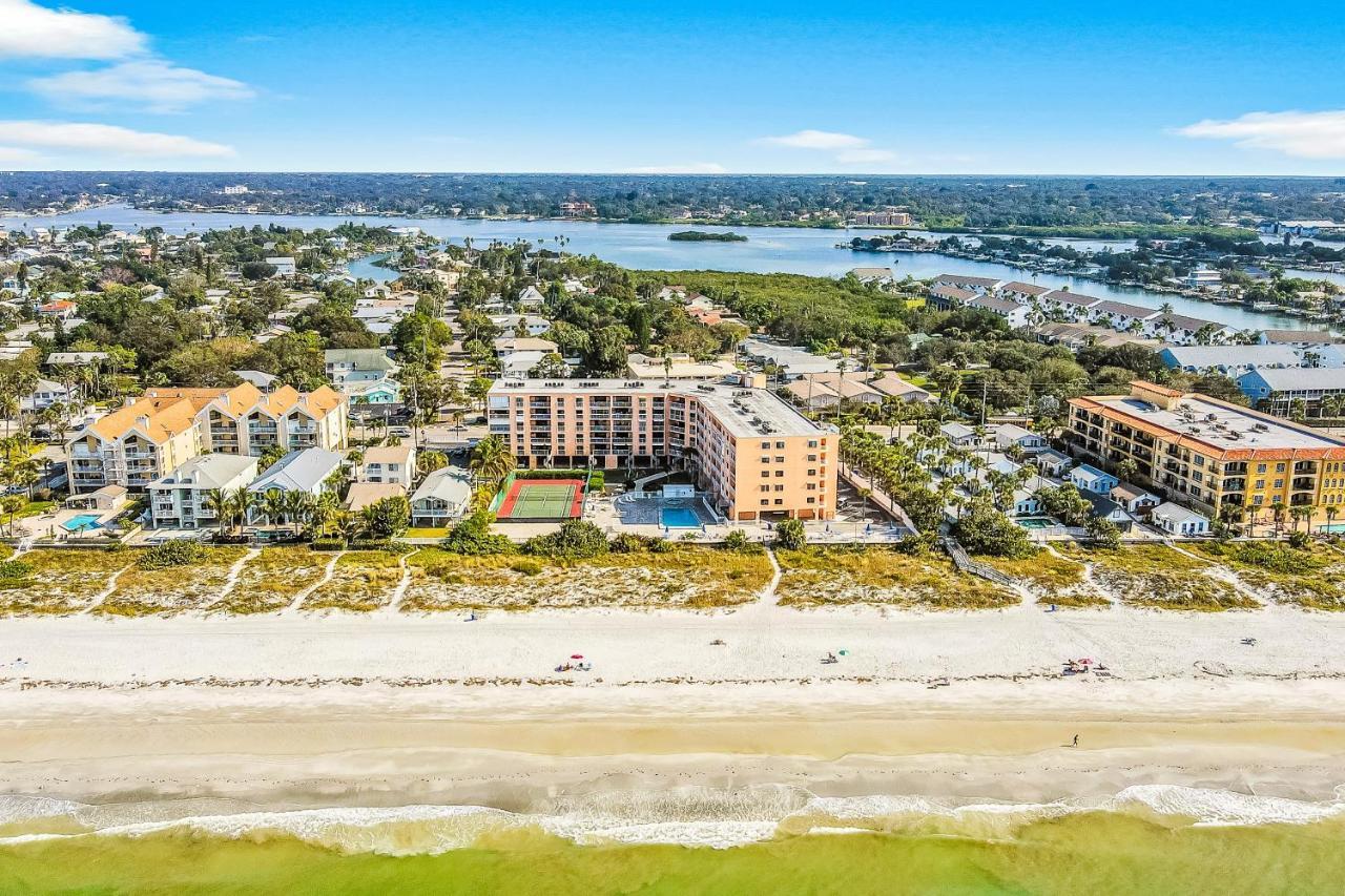 Apartment The Pelican's Brief Clearwater Beach