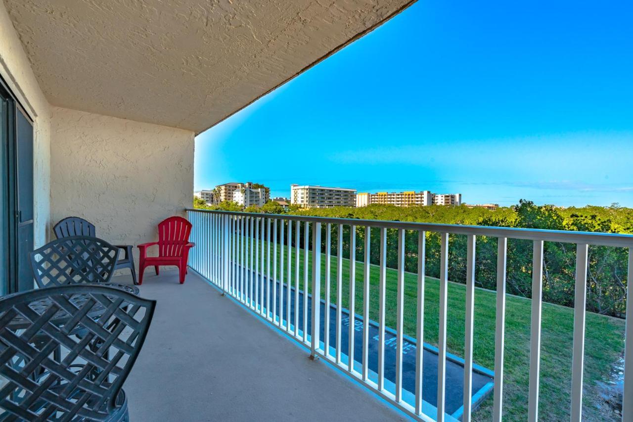 Bay Shores Yacht & Tennis 208, 2 Bedrooms, Sleeps 6, Heated Pool, Spa, Bay View * Clearwater Beach