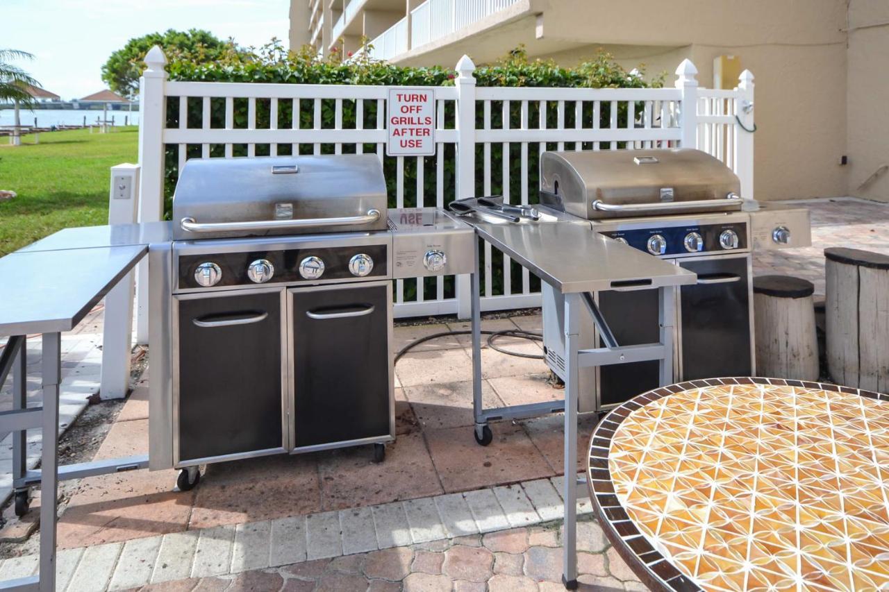 Bay Shores Yacht & Tennis 208, 2 Bedrooms, Sleeps 6, Heated Pool, Spa, Bay View