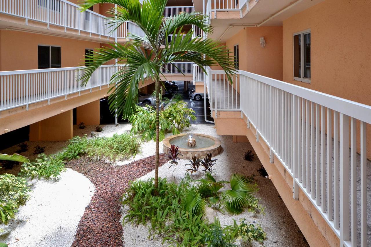 1504 * Clearwater Beach