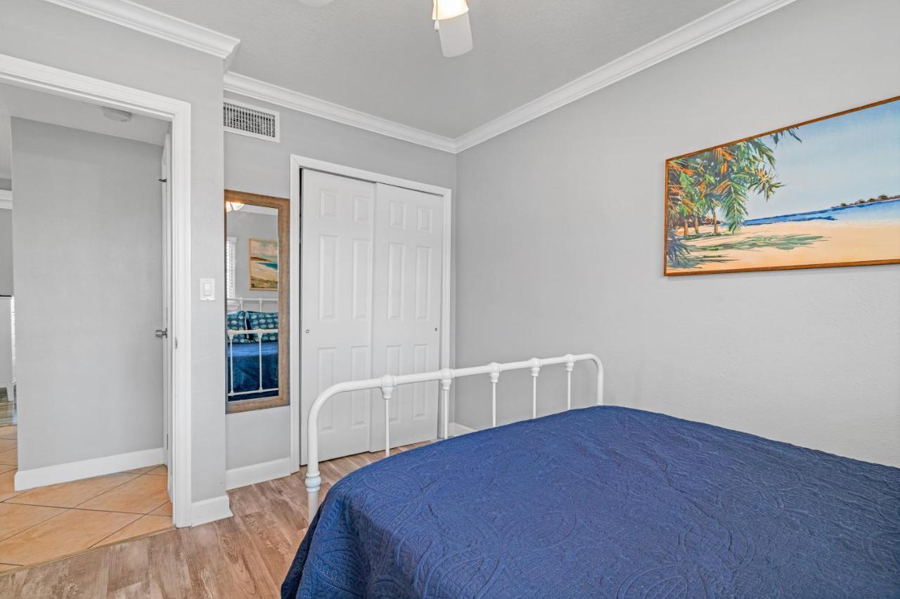 Barefoot Breeze Apartment