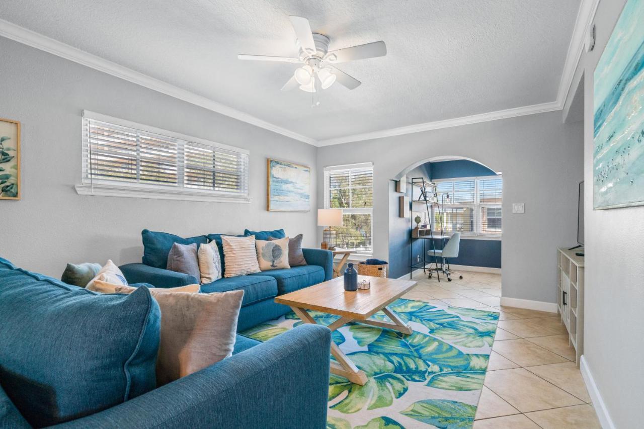 Barefoot Breeze Apartment