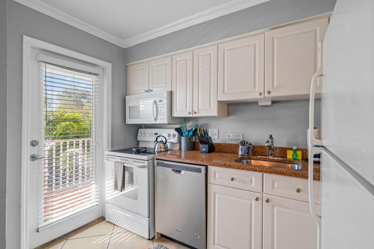 Barefoot Breeze Apartment