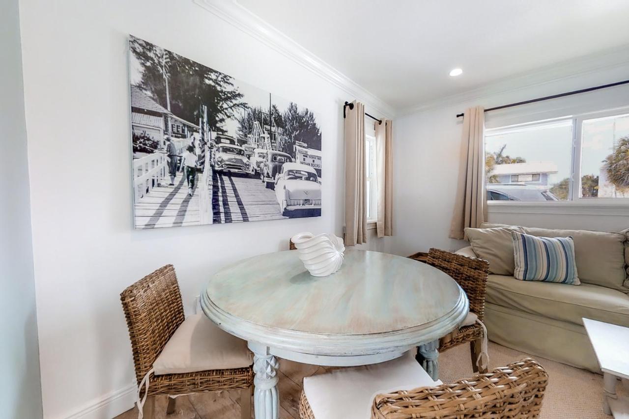 Bungalow Beach Place 9 *