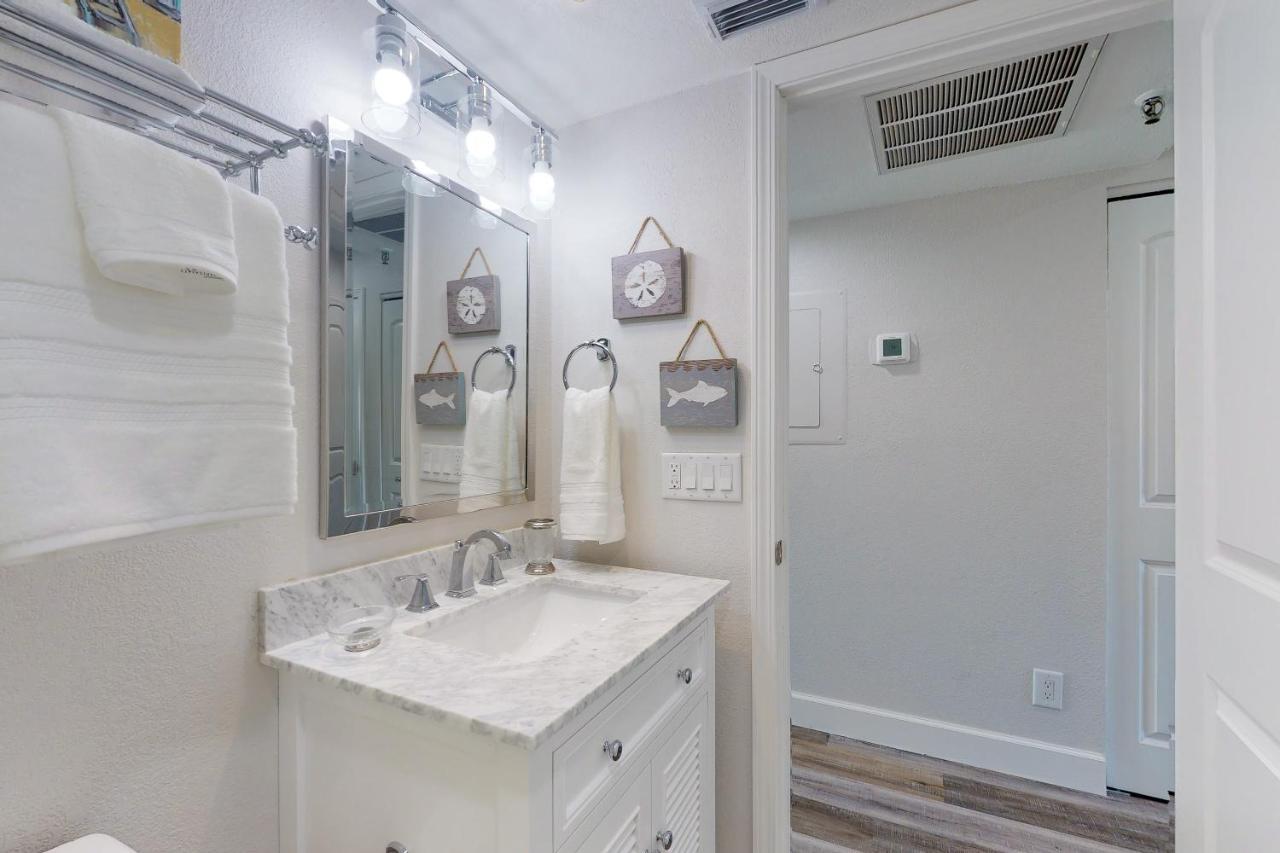 Hotel Intercoastal 203