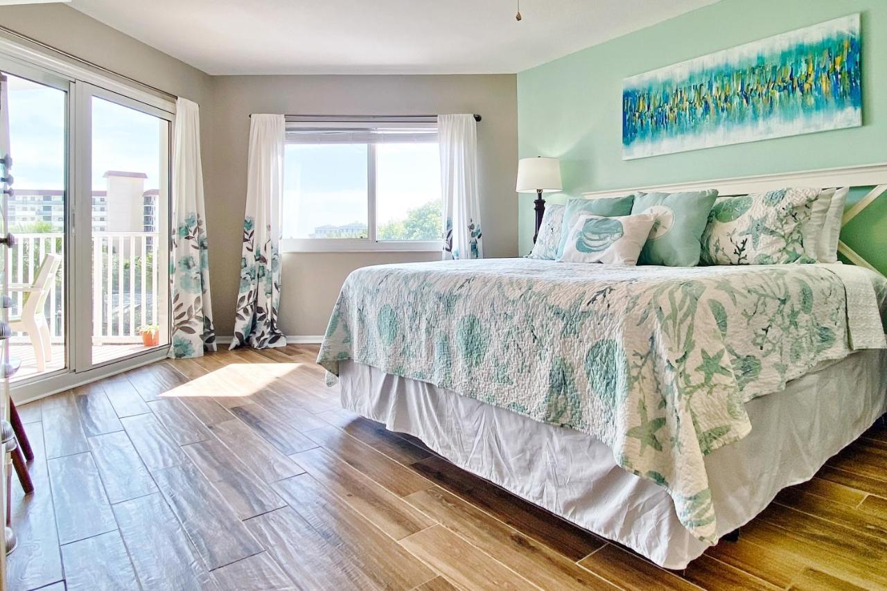 1304 * Clearwater Beach