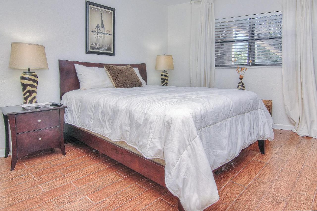 Apartment Belleair Sands 107 *