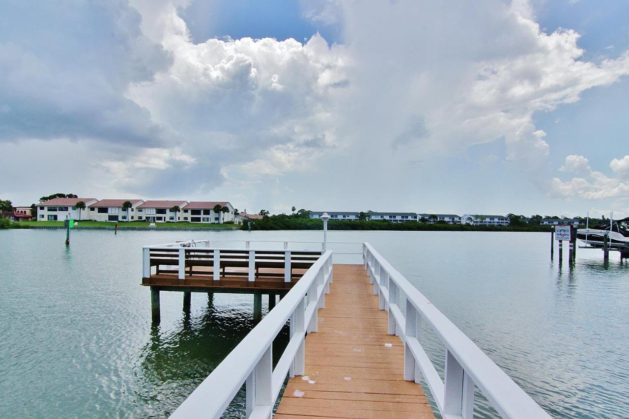 Apartment Water View 107