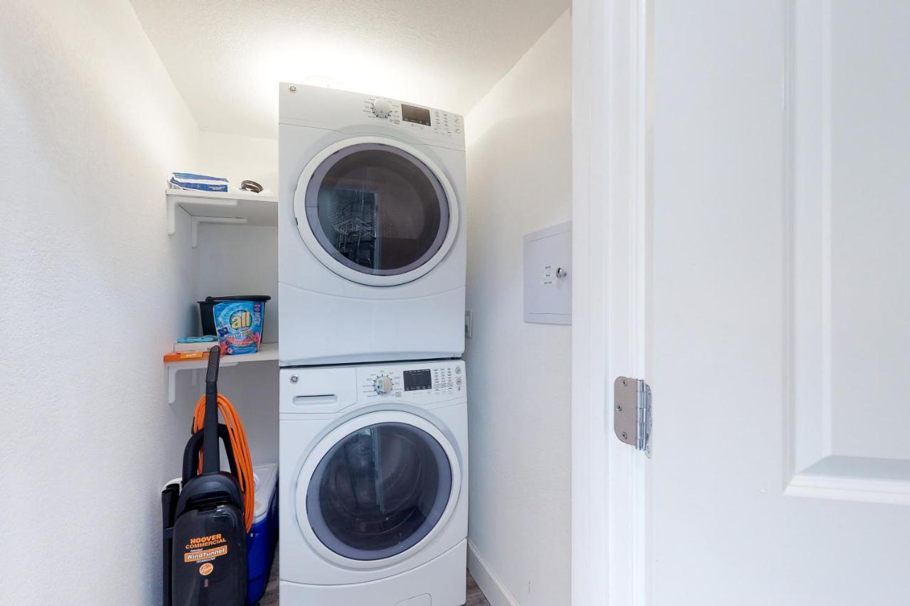 Hotel Intercoastal 203