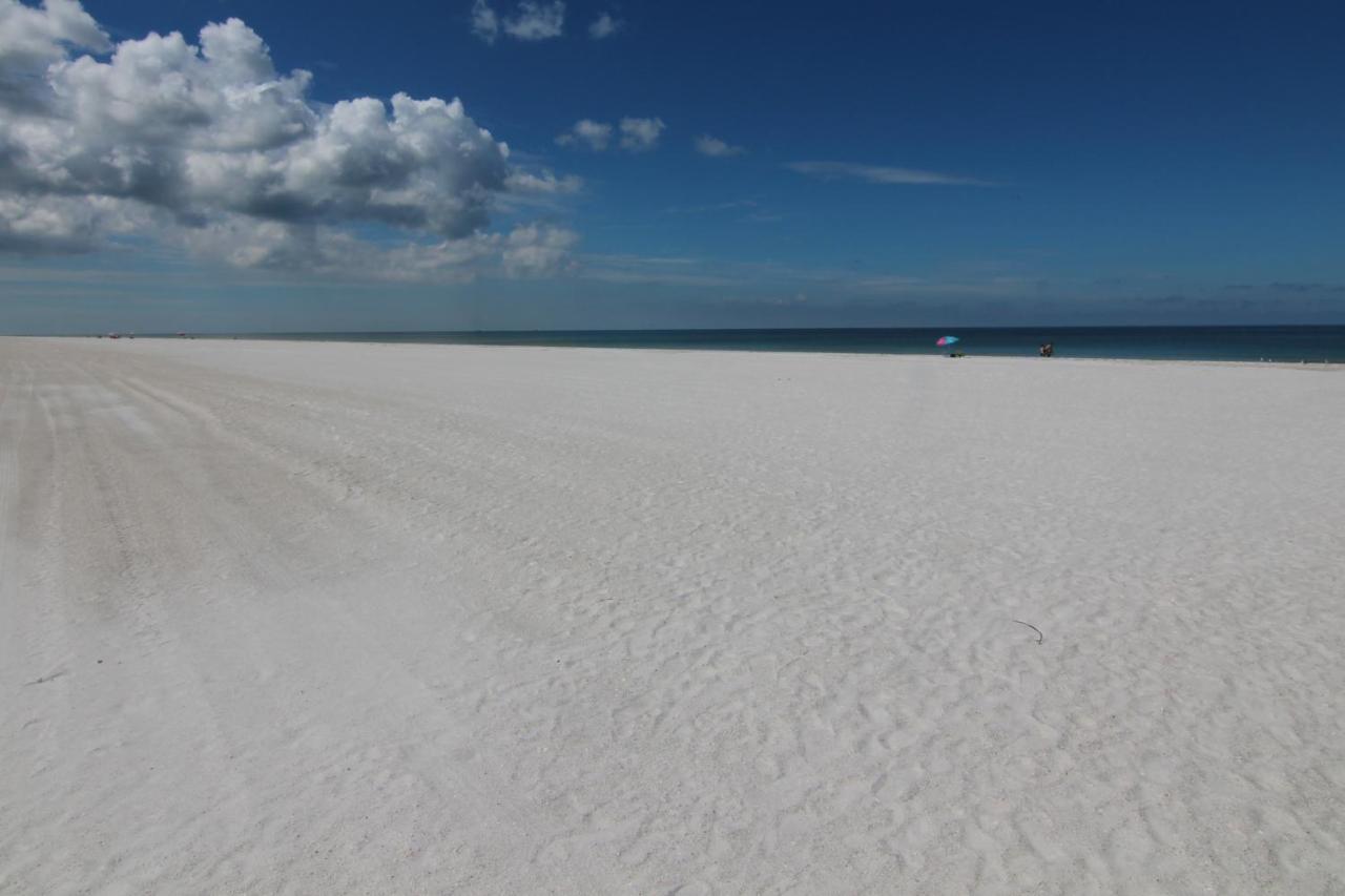 Belleair Club 312 Apartment Clearwater Beach