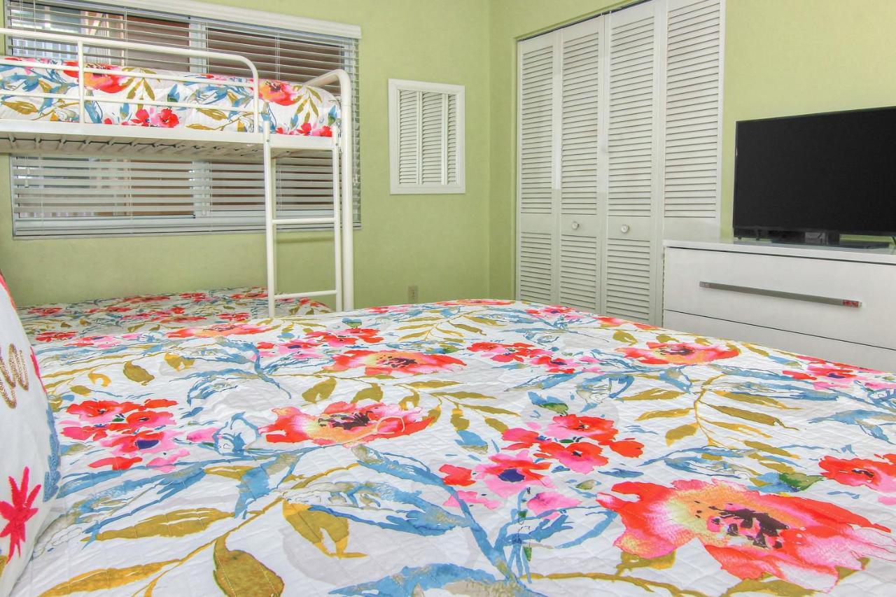 1403 Clearwater Beach
