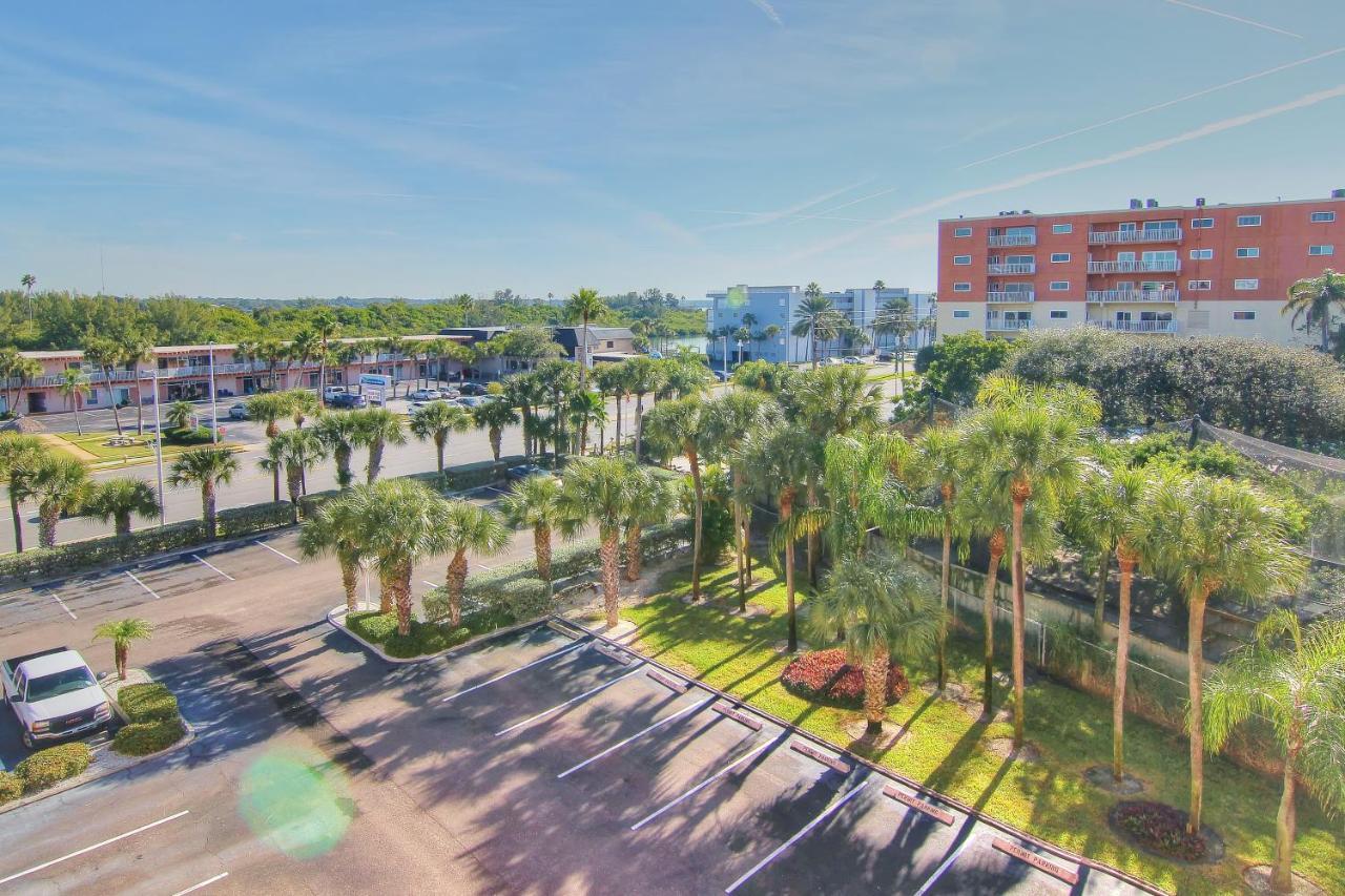 1403 Clearwater Beach