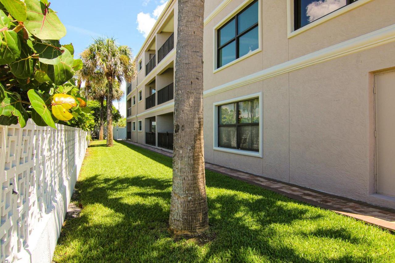 Apartment Belleair Sands 107