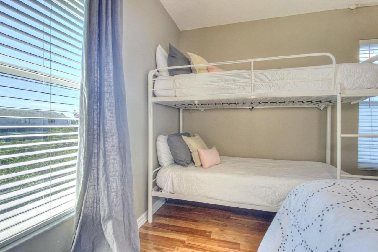 Mariner's Pointe 503 Apartment
