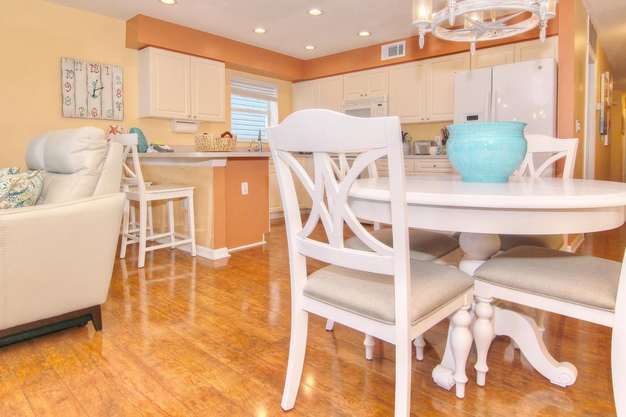 Sea Isle Villas F Hotel
