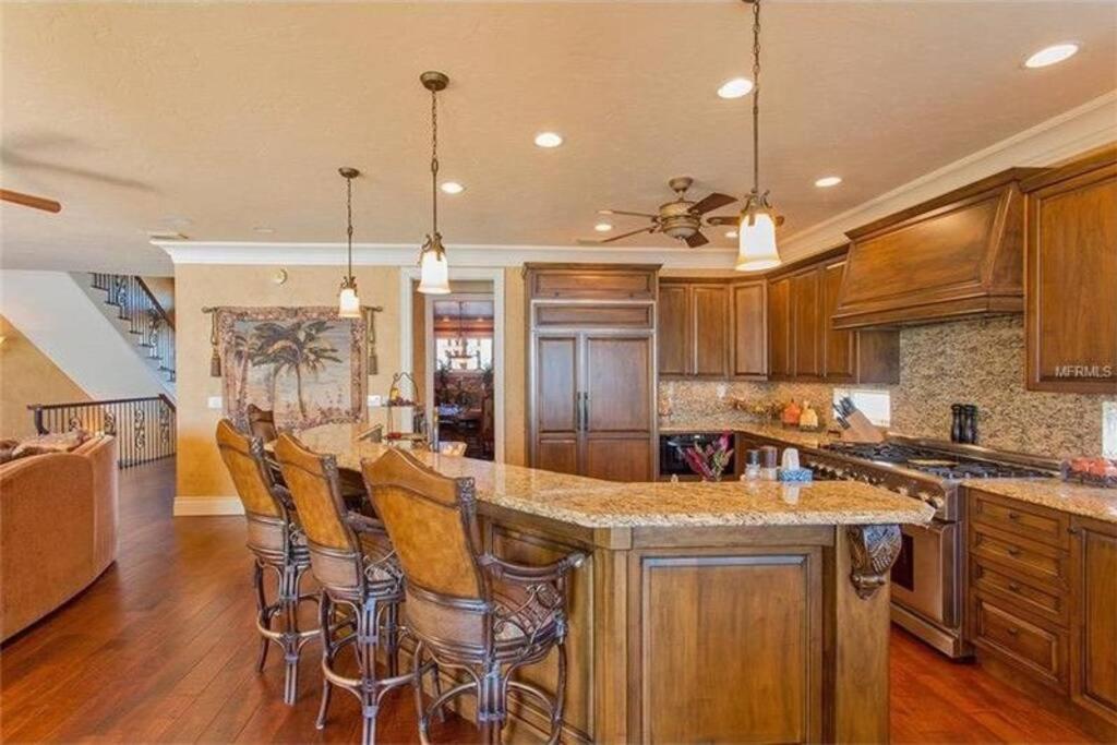 Large Mediterranean Oasis - Water Views & Pool *