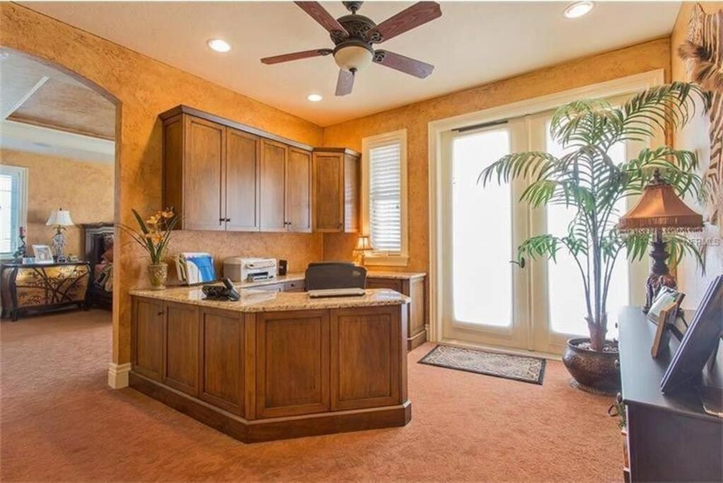 Large Mediterranean Oasis - Water Views & Pool Holiday home Clearwater Beach
